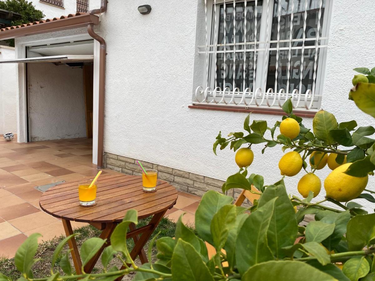 Villa Cambrils Beach Exterior photo